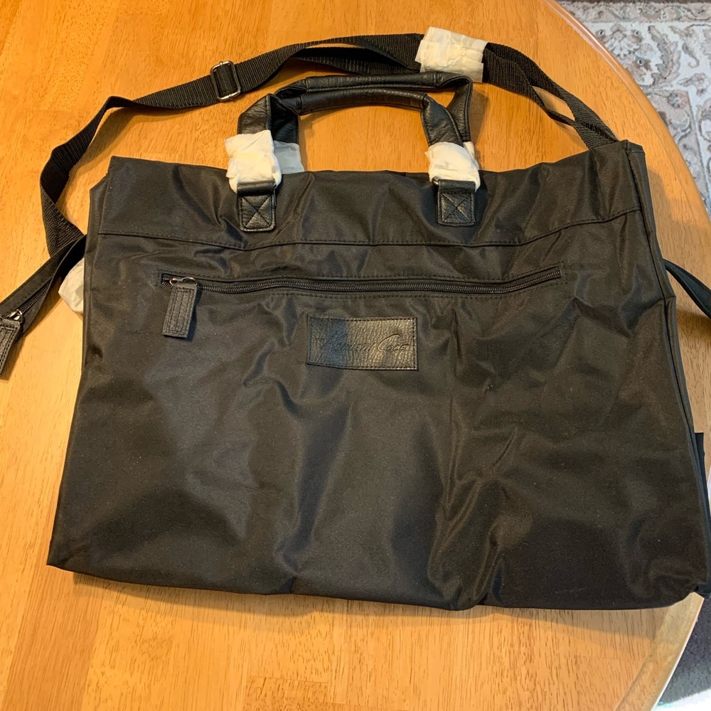 Kenneth Cole travel bag
